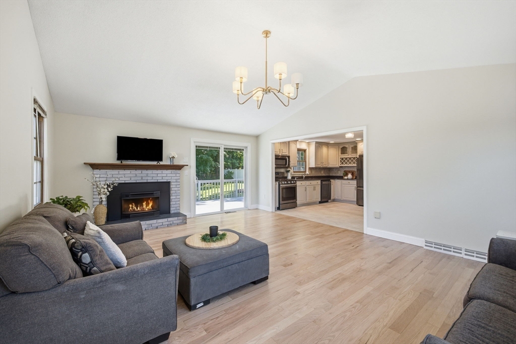 100 Beacon Hill Road West Springfield, MA 01089 - Photo 5 of 24