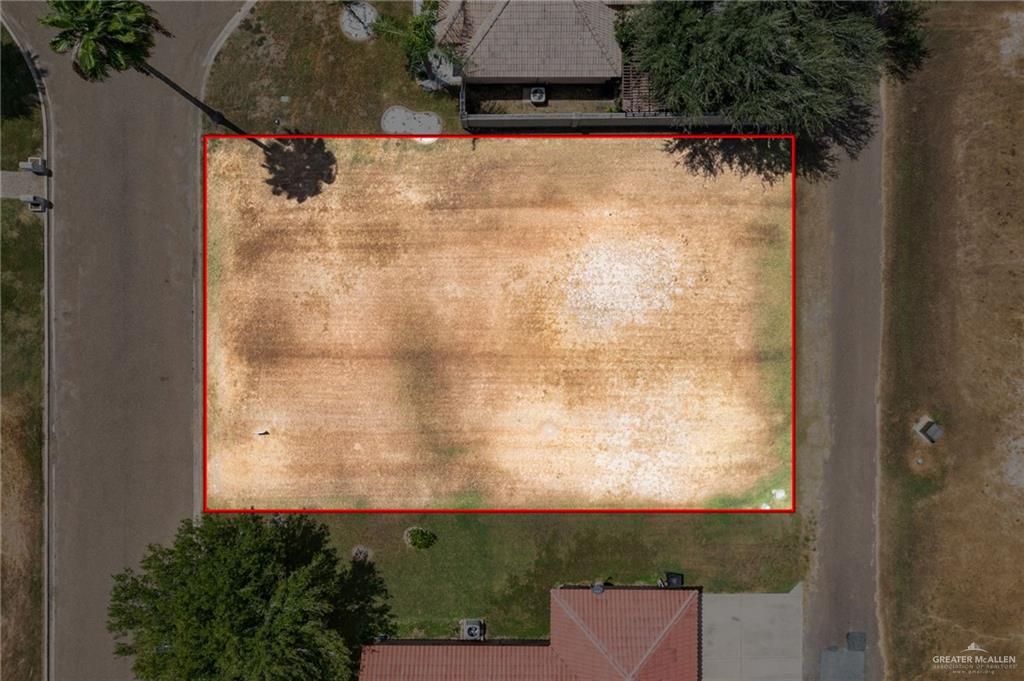 3802 B Shea Weslaco, TX 78596 - Photo 2 of 18 view of a bathroom with a small yard