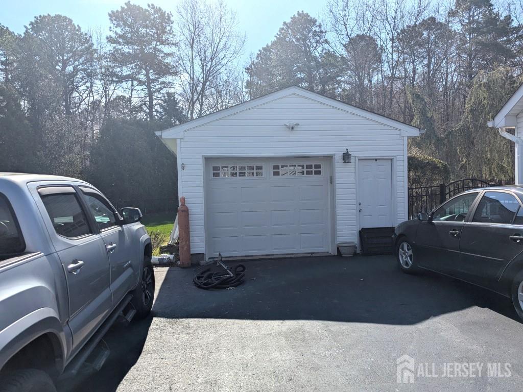 16 Dante Road Monroe Township, NJ 08831 - Photo 12 of 36