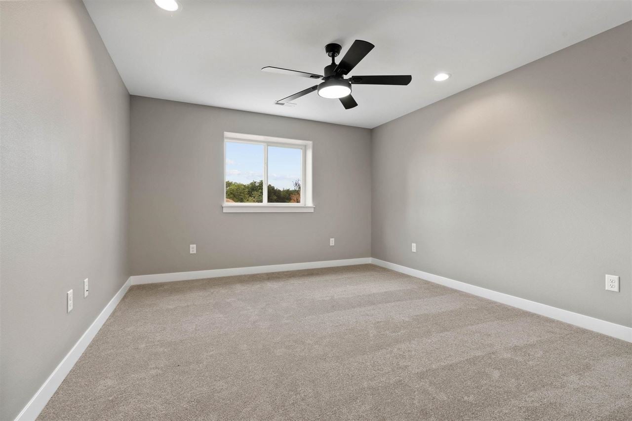 303 Vista Ridge Kalona, IA 52247 - Photo 35 of 49 Gallery Image 35
