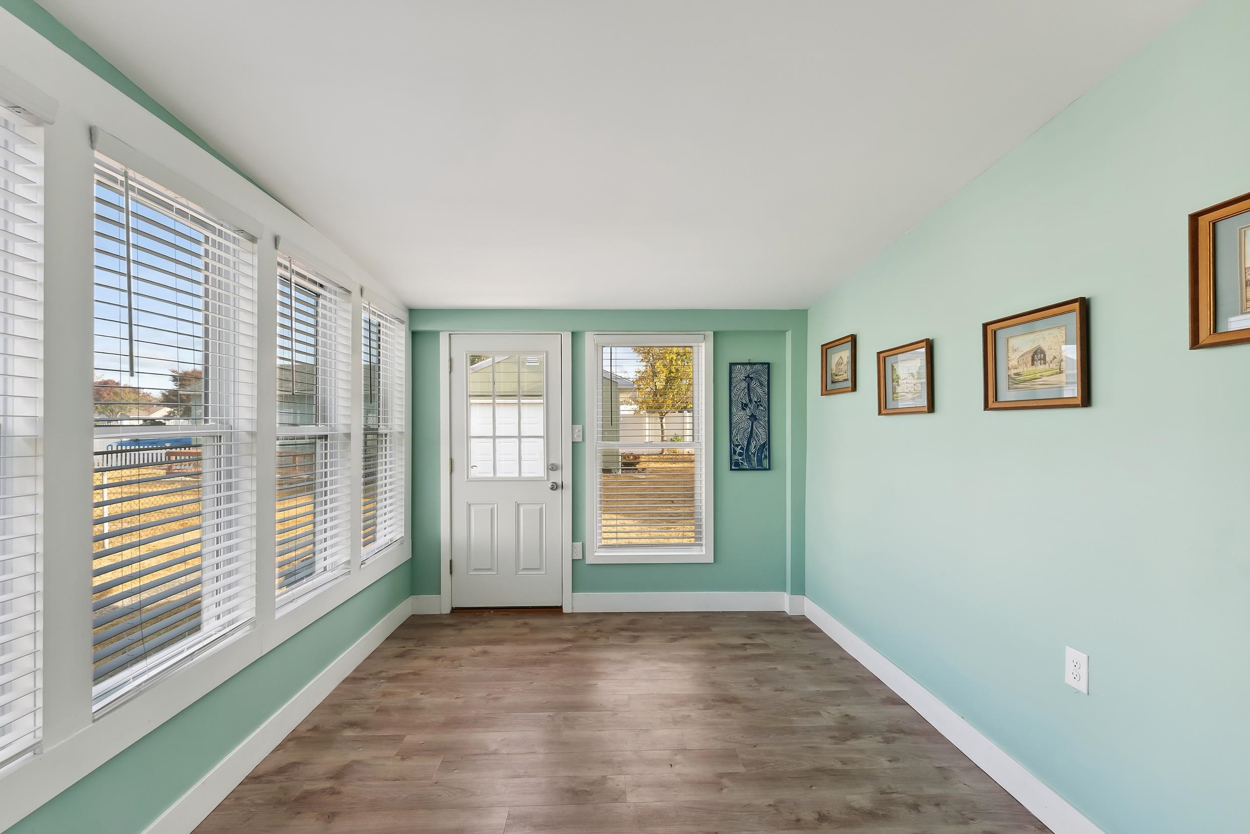 127 Broadway Villas, NJ 08251 - Photo 13 of 30 a view of an empty room with a window