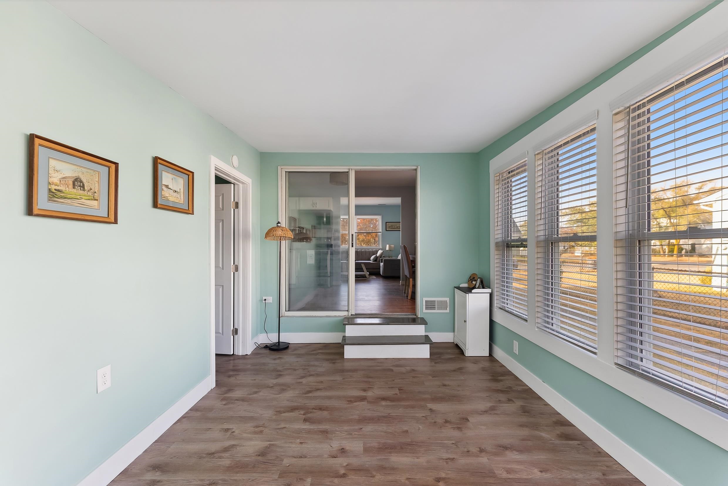 127 Broadway Villas, NJ 08251 - Photo 24 of 30 a view of an entryway with wooden floor and a window