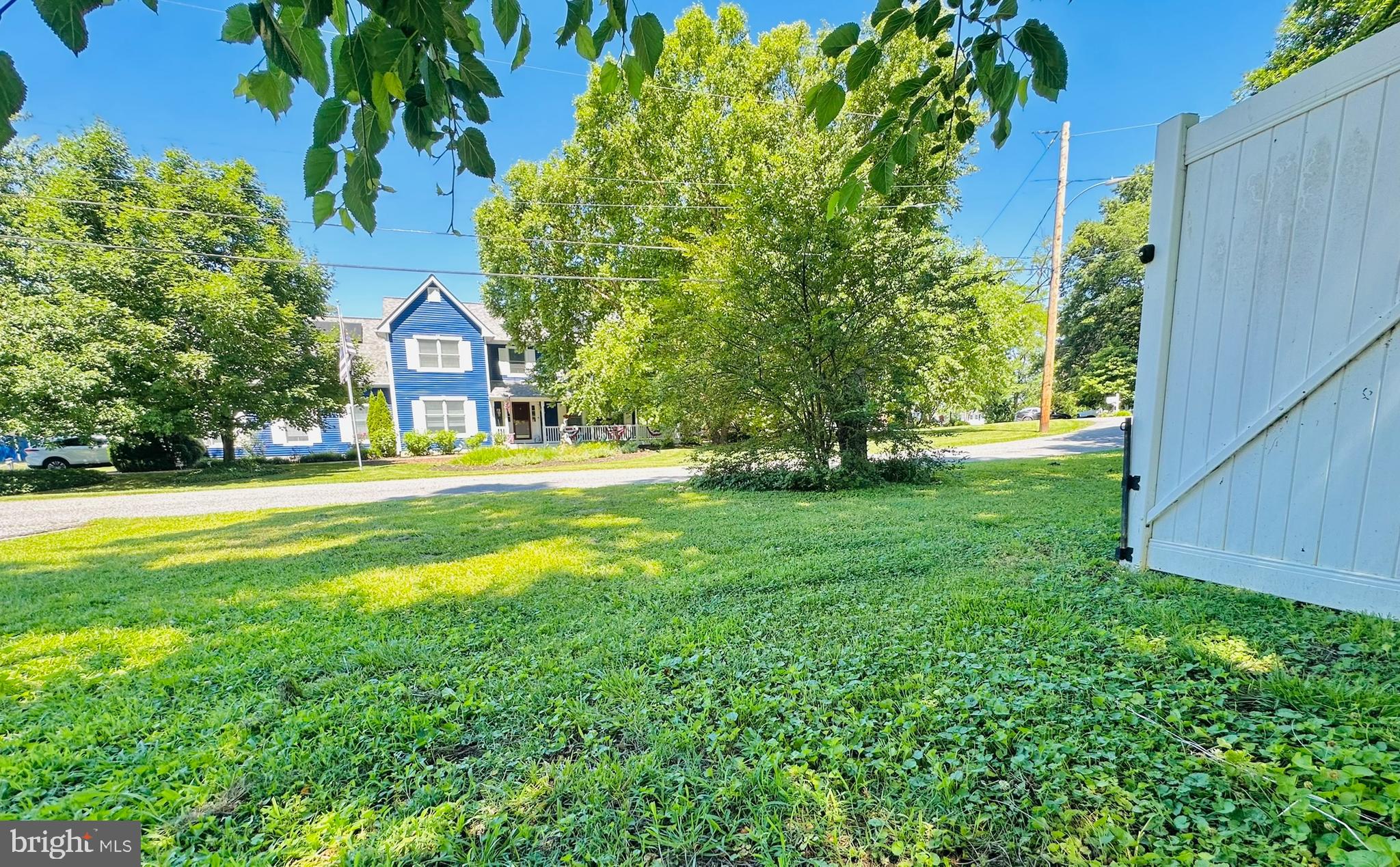 8608 Oak Road Baltimore, MD 21219 - Photo 7 of 37