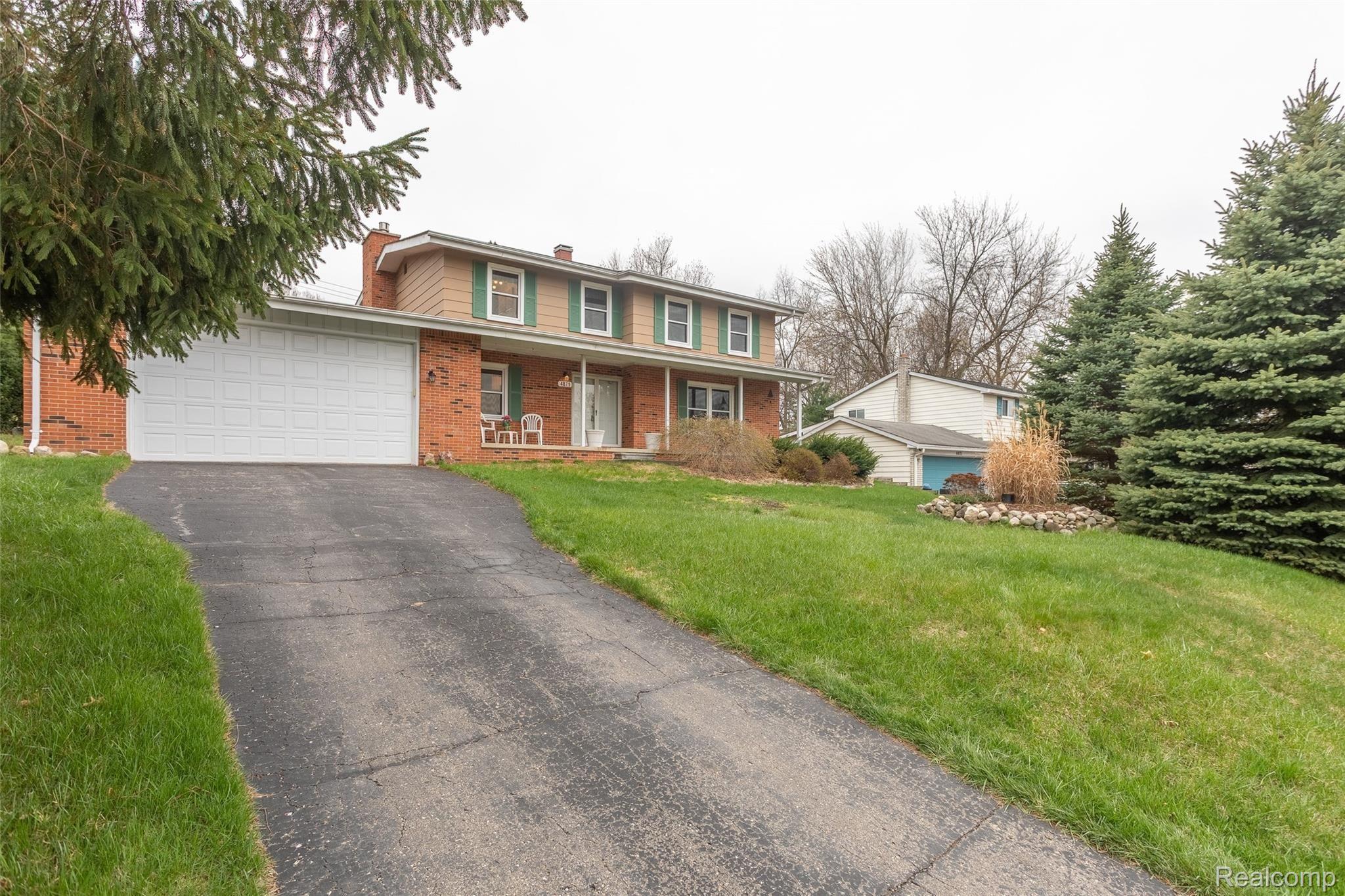 4871 Clarkston Road Clarkston, MI 48348 - Photo 2 of 22 Clarkston-30.jpg