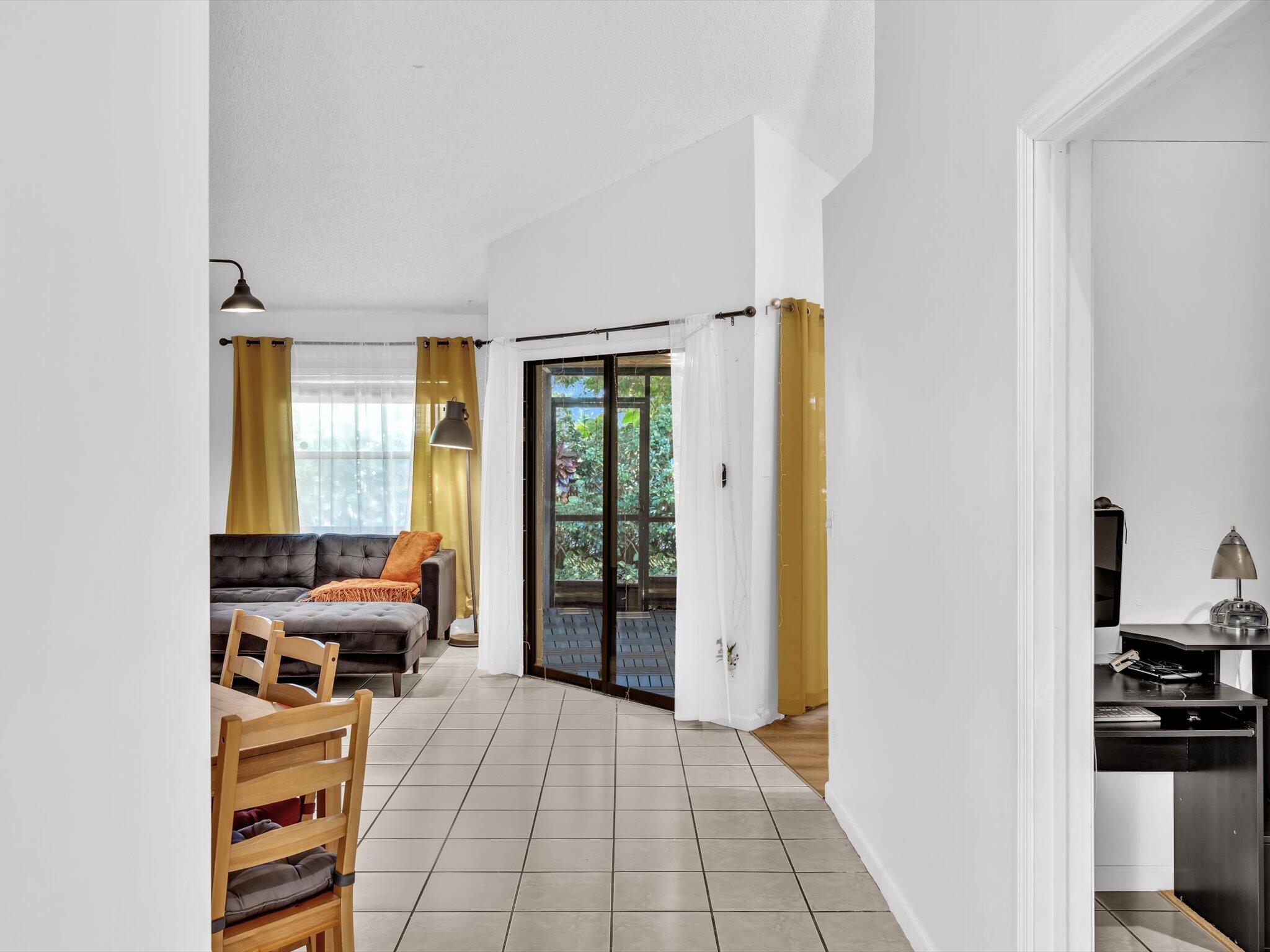 9320 Ketay Circle Boca Raton, FL 33428 - Photo 11 of 30 25-DSC00476