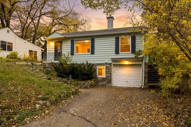 $2,100 | 2336 Ives Lane North, Plymouth, MN 55441