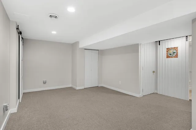 $2,100 | 2336 Ives Lane North, Plymouth, MN 55441