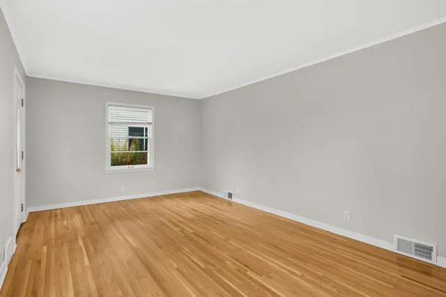 $2,100 | 2336 Ives Lane North, Plymouth, MN 55441