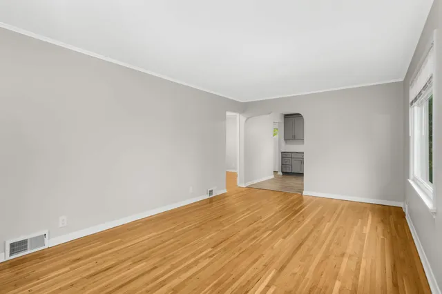 $2,100 | 2336 Ives Lane North, Plymouth, MN 55441