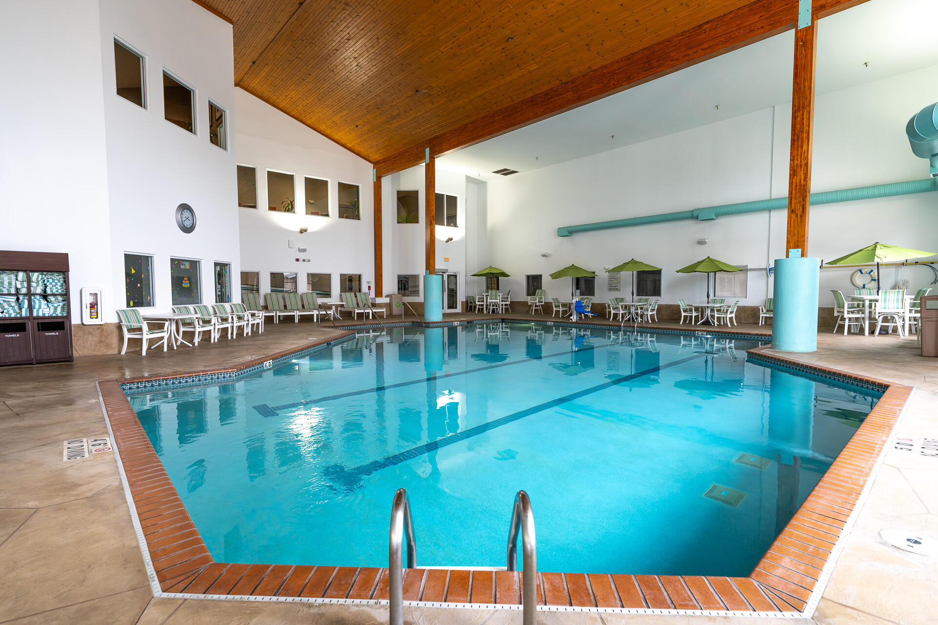 111 Center Street, Unit 403 Lake Geneva, WI 53147 - Photo 20 of 29 Indoor Pool