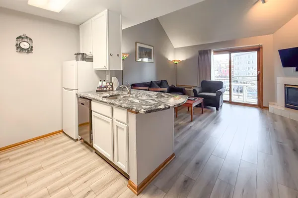 $275,000 | 111 Center Street, Unit 403, Lake Geneva, WI 53147