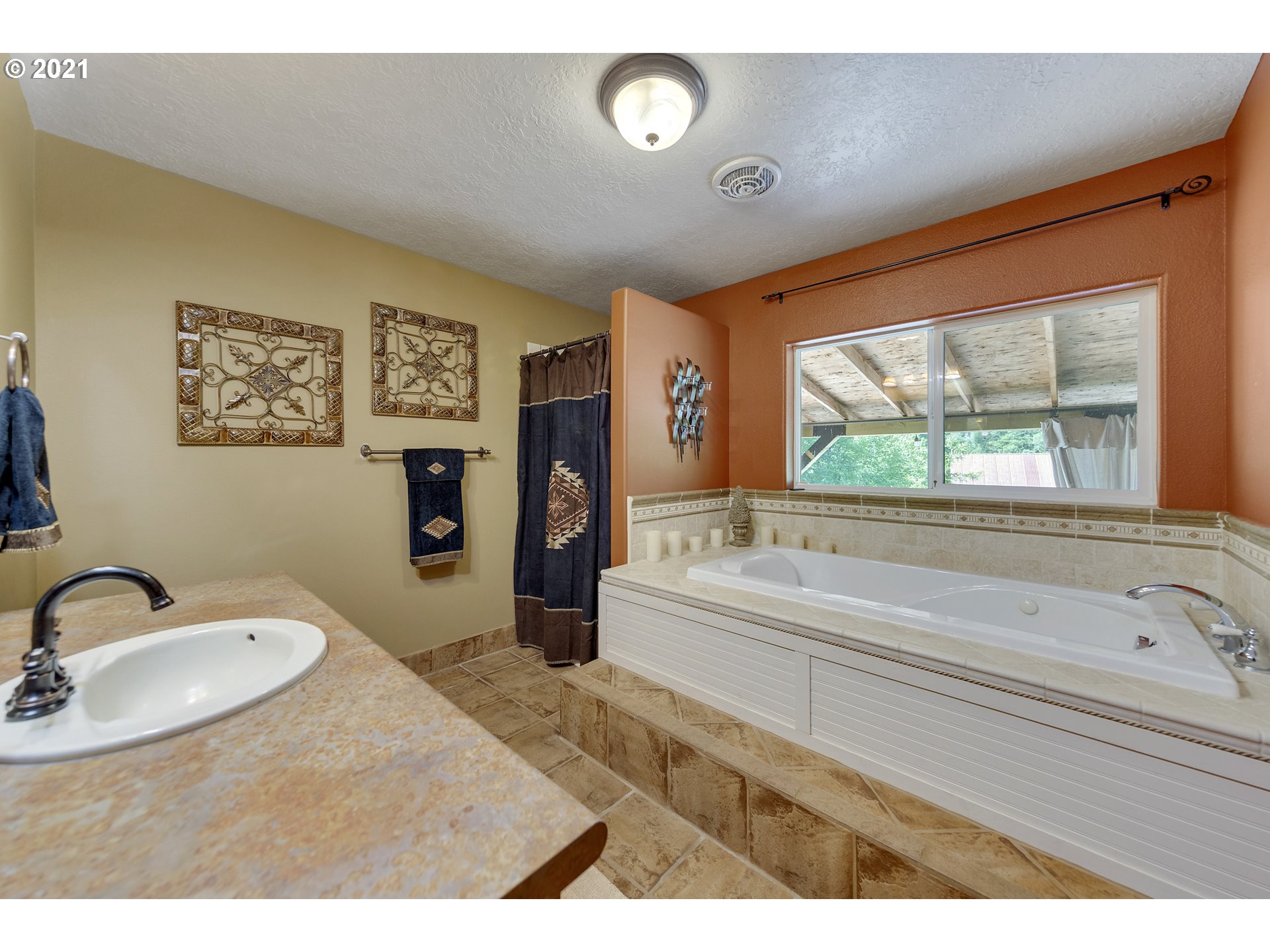 715 Aplin Road White Salmon, WA 98672 - Photo 16 of 27 Gallery Image 16