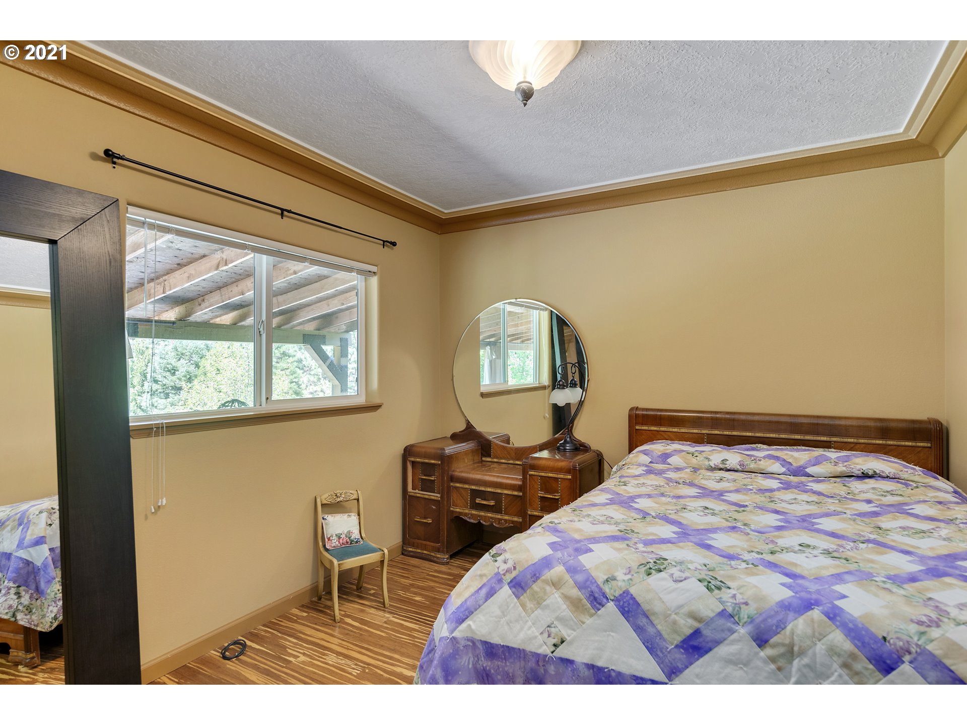 715 Aplin Road White Salmon, WA 98672 - Photo 18 of 27 Gallery Image 18