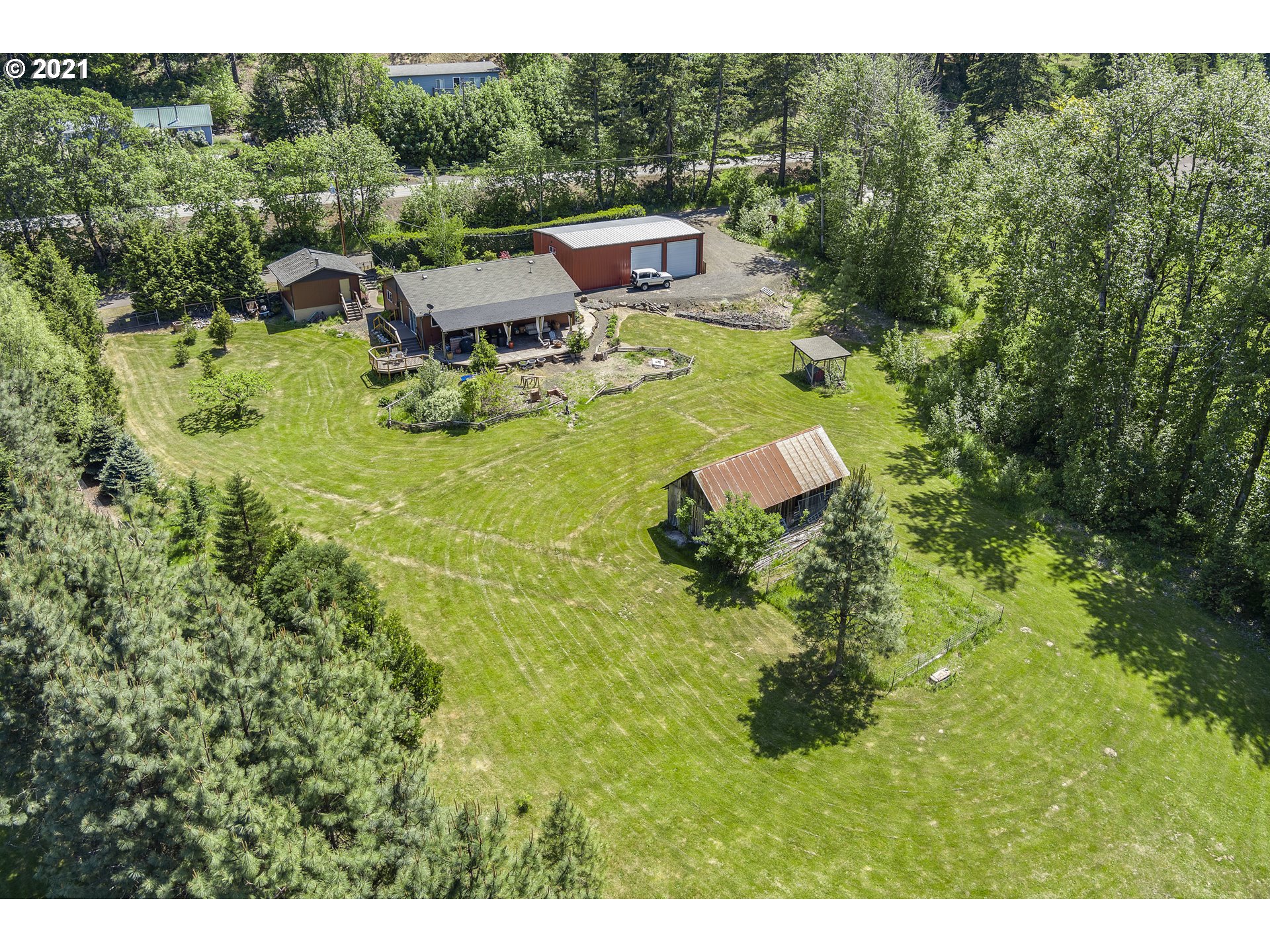 715 Aplin Road White Salmon, WA 98672 - Photo 23 of 27 Gallery Image 23