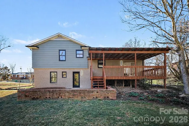 $435,000 | 7651 Briardale Drive, Charlotte, NC 28212