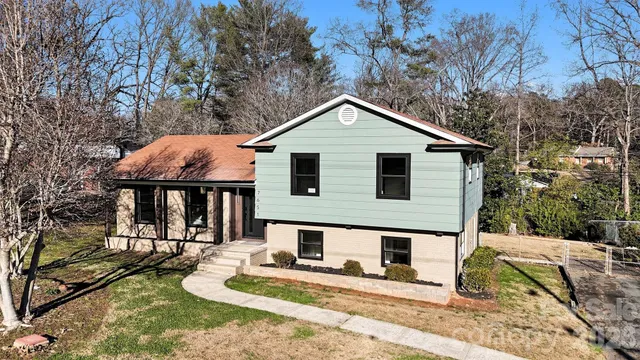 $435,000 | 7651 Briardale Drive, Charlotte, NC 28212