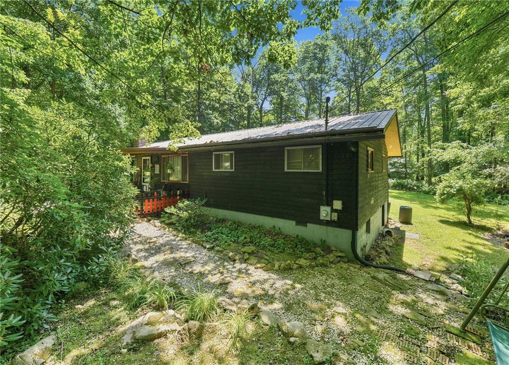 77 Spruce Peak Road Acme, PA 15610 - Photo 30 of 35
