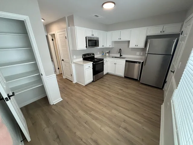 $2,249 | 1137 Oakleaf Drive, Mount Pleasant, SC 29464