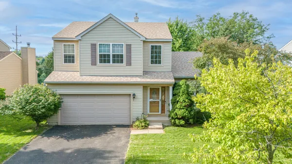 $440,000 | 1944 Woodhaven Drive, Bartlett, IL 60103