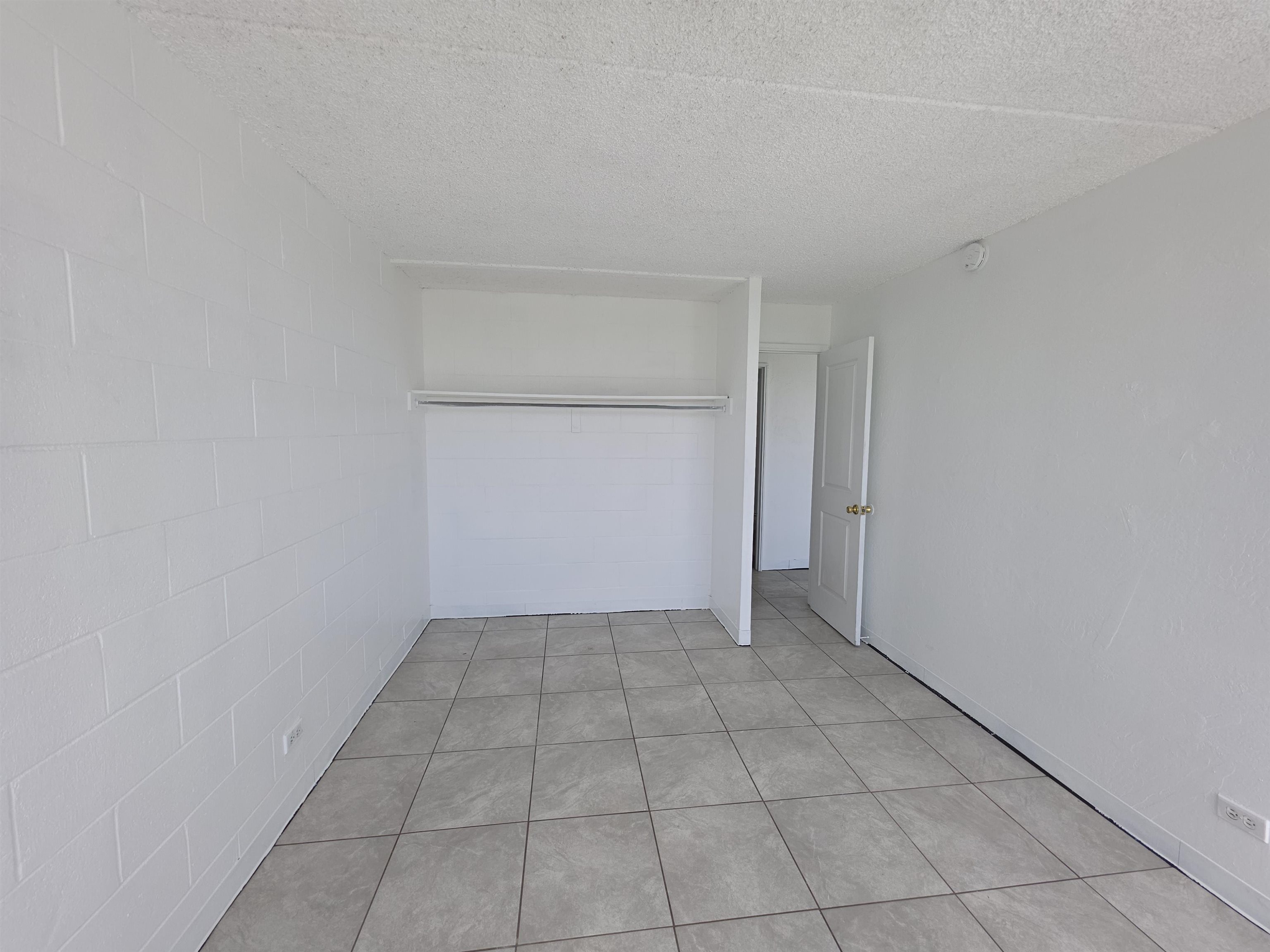 111 Kahului Beach Road, Unit B306 Kahului, HI 96732 - Photo 10 of 29 an empty room with a empty space