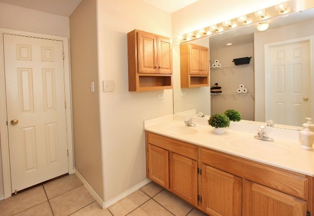 2036 Lima Loop Laredo, TX 78045 - Photo 7 of 8 Gallery Image 7