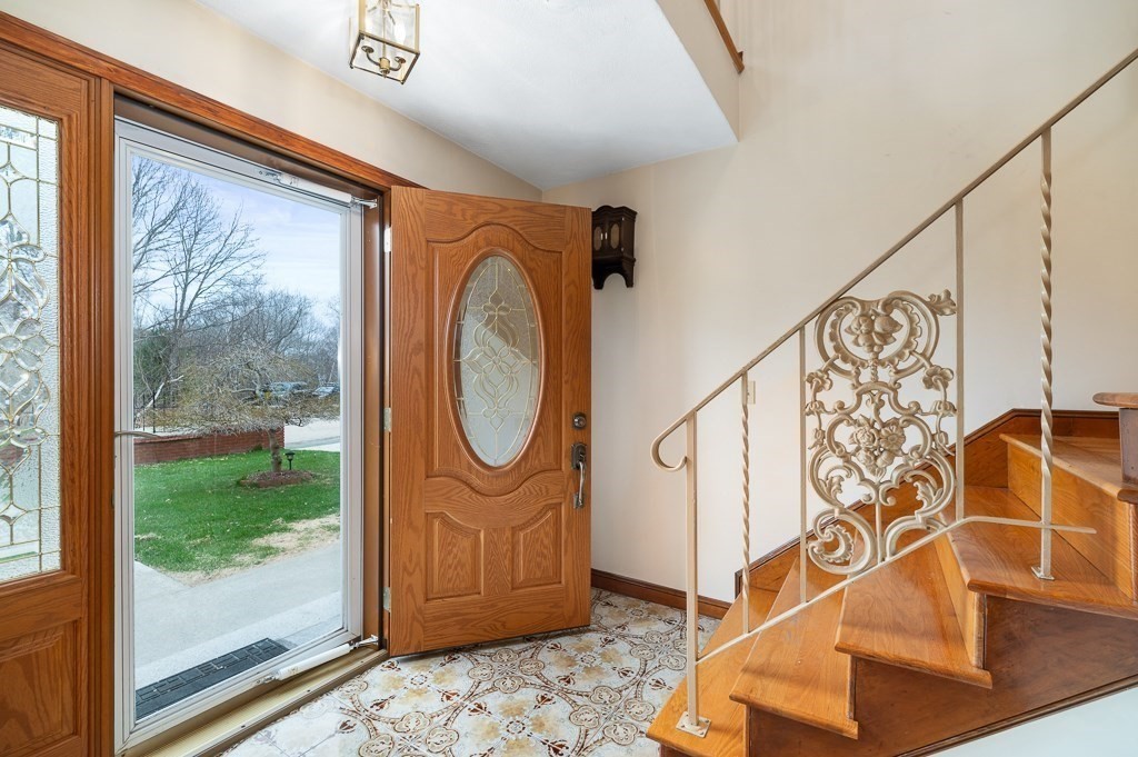 35 Reservoir Road Gloucester, MA 01930 - Photo 13 of 39