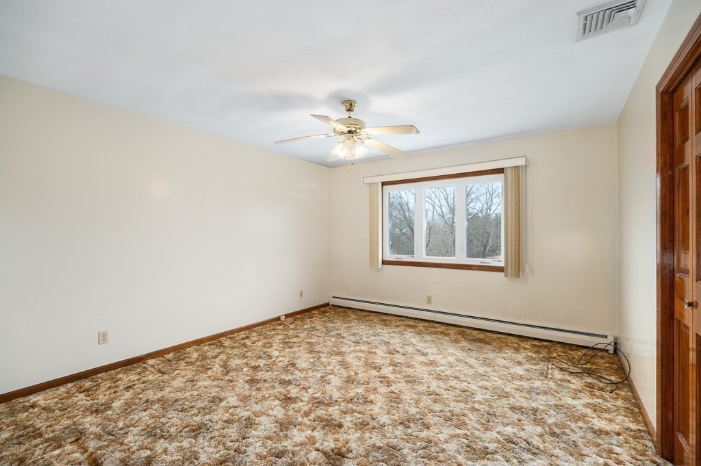 35 Reservoir Road Gloucester, MA 01930 - Photo 22 of 39