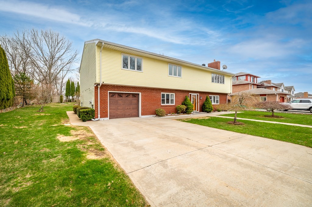 35 Reservoir Road Gloucester, MA 01930 - Photo 4 of 39