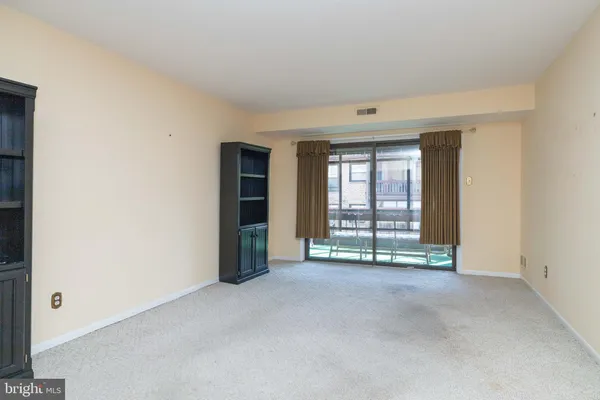 $214,999 | 2302 Heather Court, Unit 2302, Wilmington, DE 19809