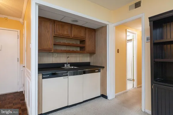 $214,999 | 2302 Heather Court, Unit 2302, Wilmington, DE 19809