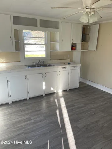 $900 | 423 Snow Hill Street, Ayden, NC 28513