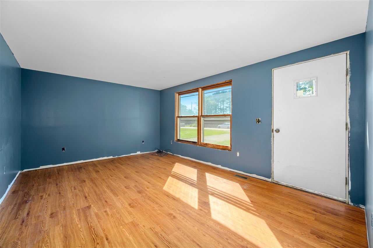 1450 Bass Lake Road Traverse City, MI 49685 - Photo 6 of 28 1892512-5.JPG