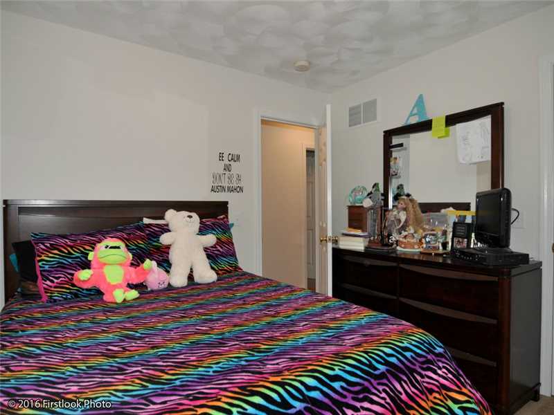 8 Crestview Drive Johnston, RI 02919 - Photo 20 of 25 Bedroom.