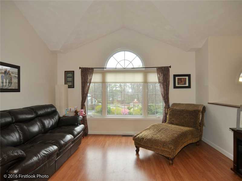 8 Crestview Drive Johnston, RI 02919 - Photo 2 of 25 Living Room.
