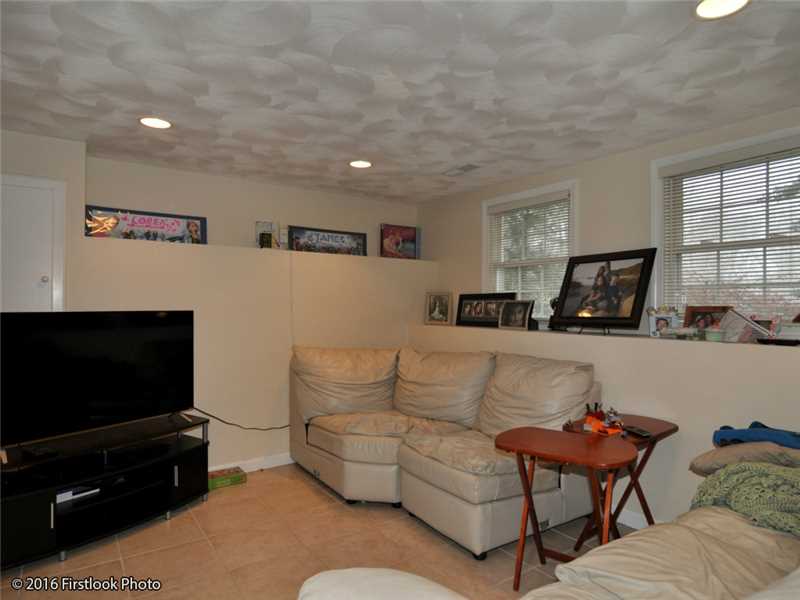 8 Crestview Drive Johnston, RI 02919 - Photo 23 of 25 Den/Family/Great Room.