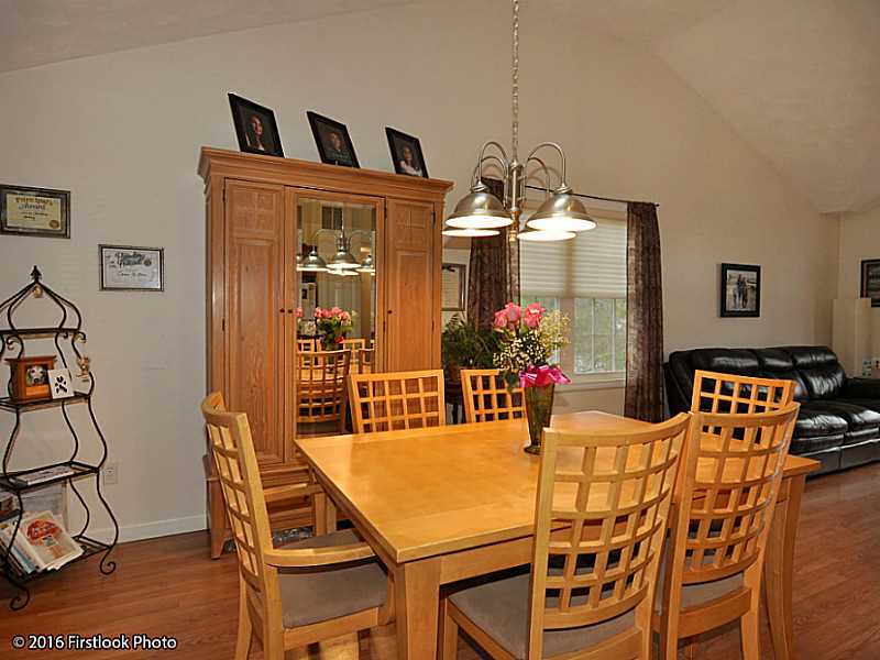 8 Crestview Drive Johnston, RI 02919 - Photo 9 of 25 Dining Room.