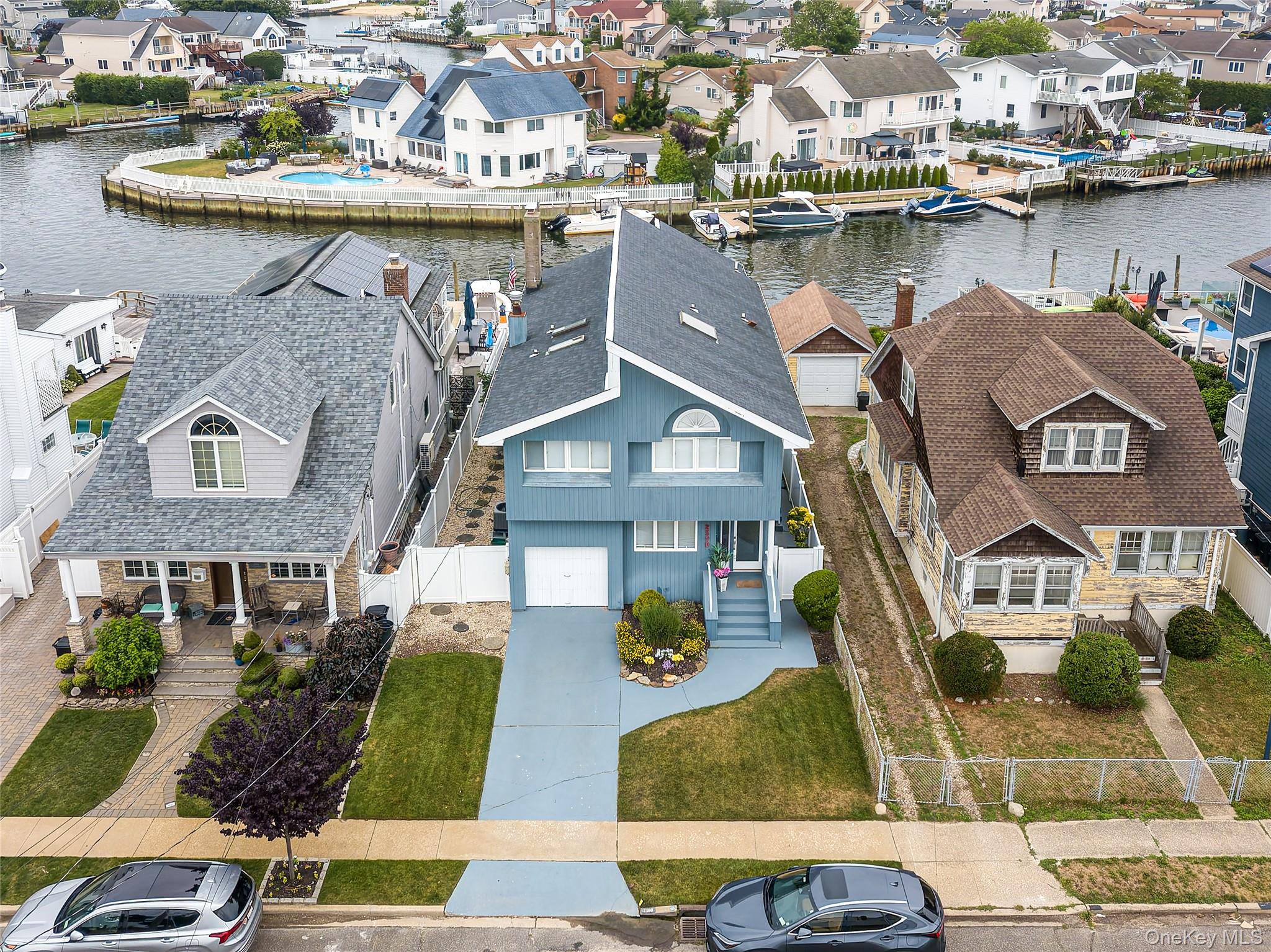 2590 Riverside Drive Wantagh, NY 11793 - Photo 2 of 27