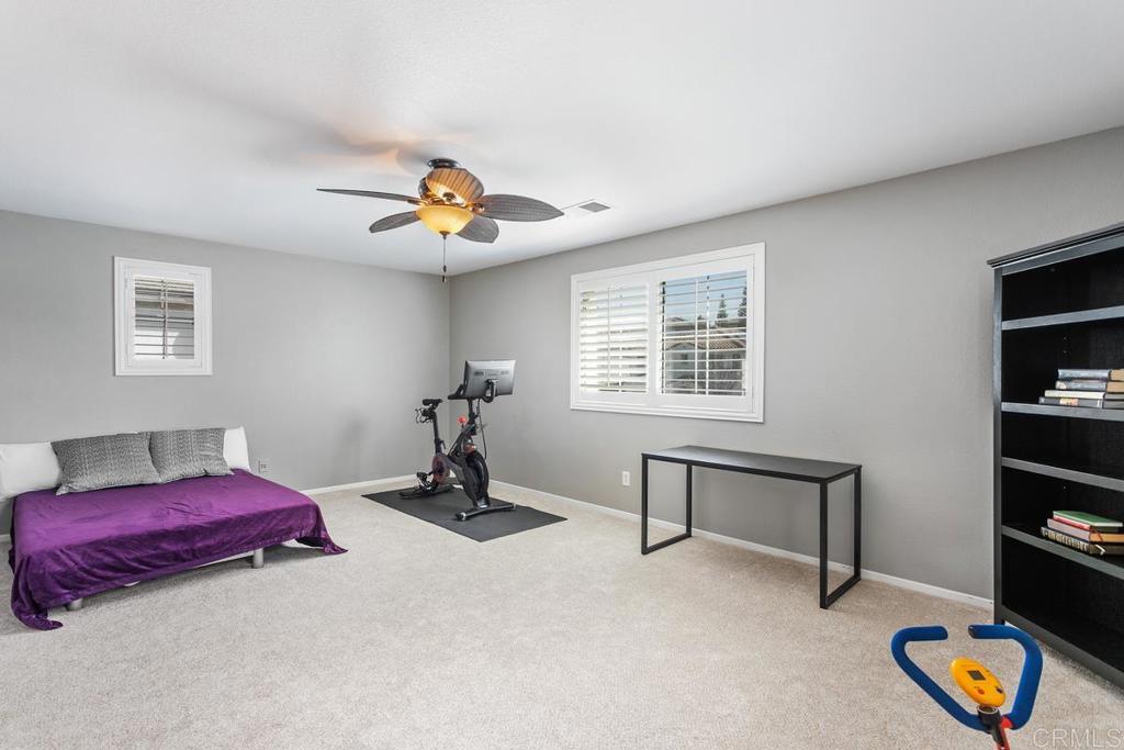 1071 Greenway Road Oceanside, CA 92057 - Photo 17 of 43