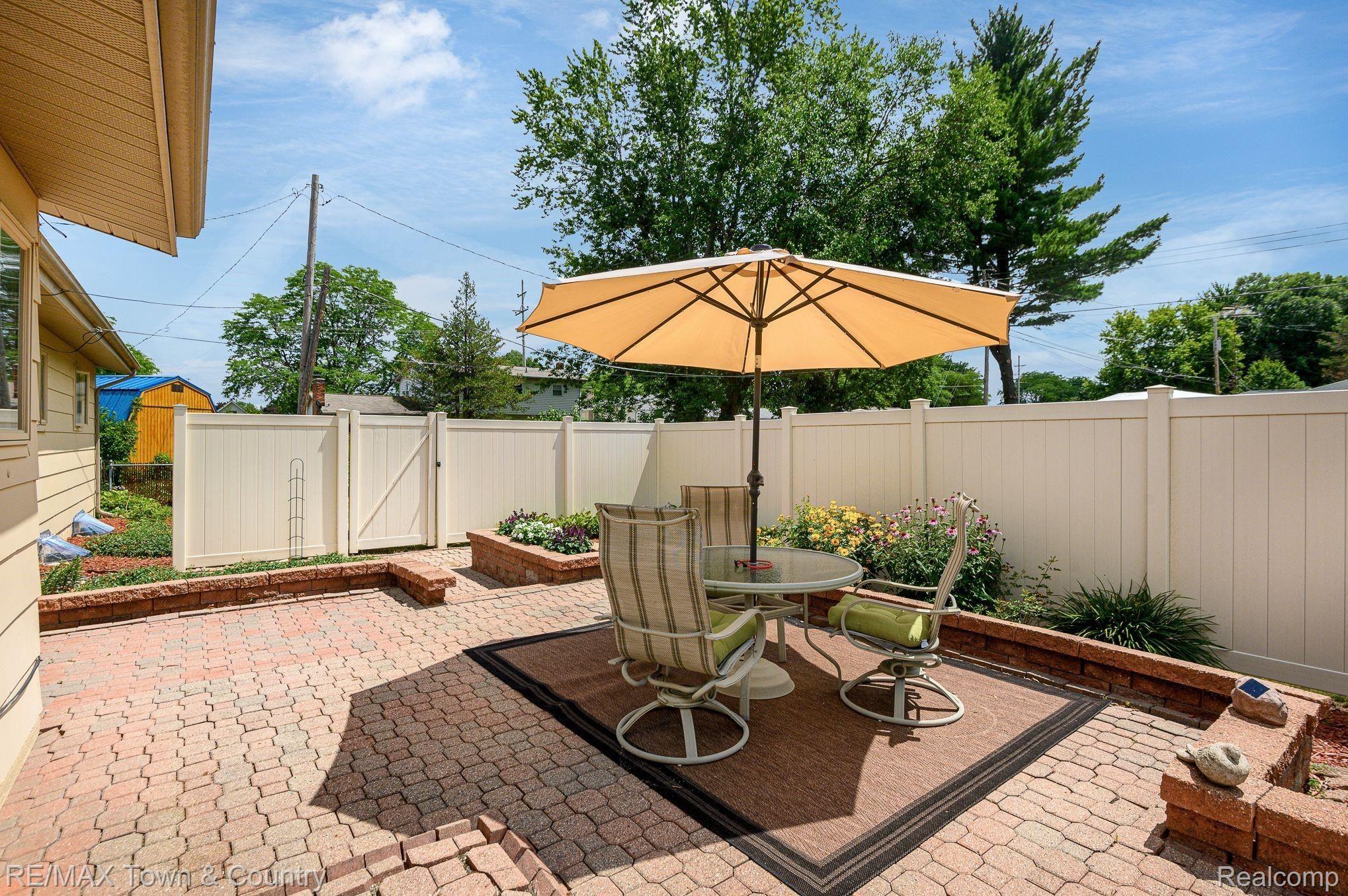 932 Springview Drive Flushing, MI 48433 - Photo 21 of 24 7.jpeg