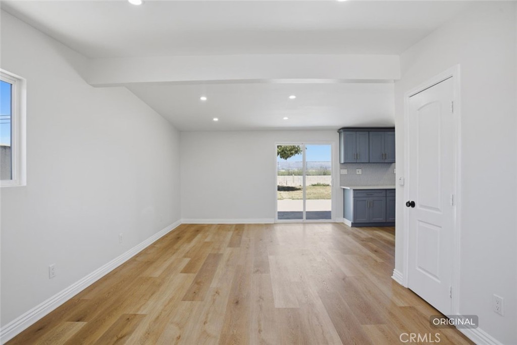 411 Lemar Avenue Oxnard, CA 93036 - Photo 4 of 31