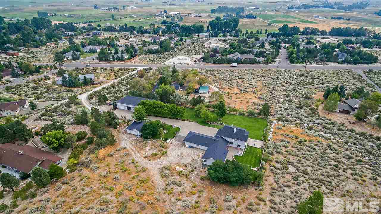 1304 Foothill Road Gardnerville, NV 89460 - Photo 4 of 25 Photo 4