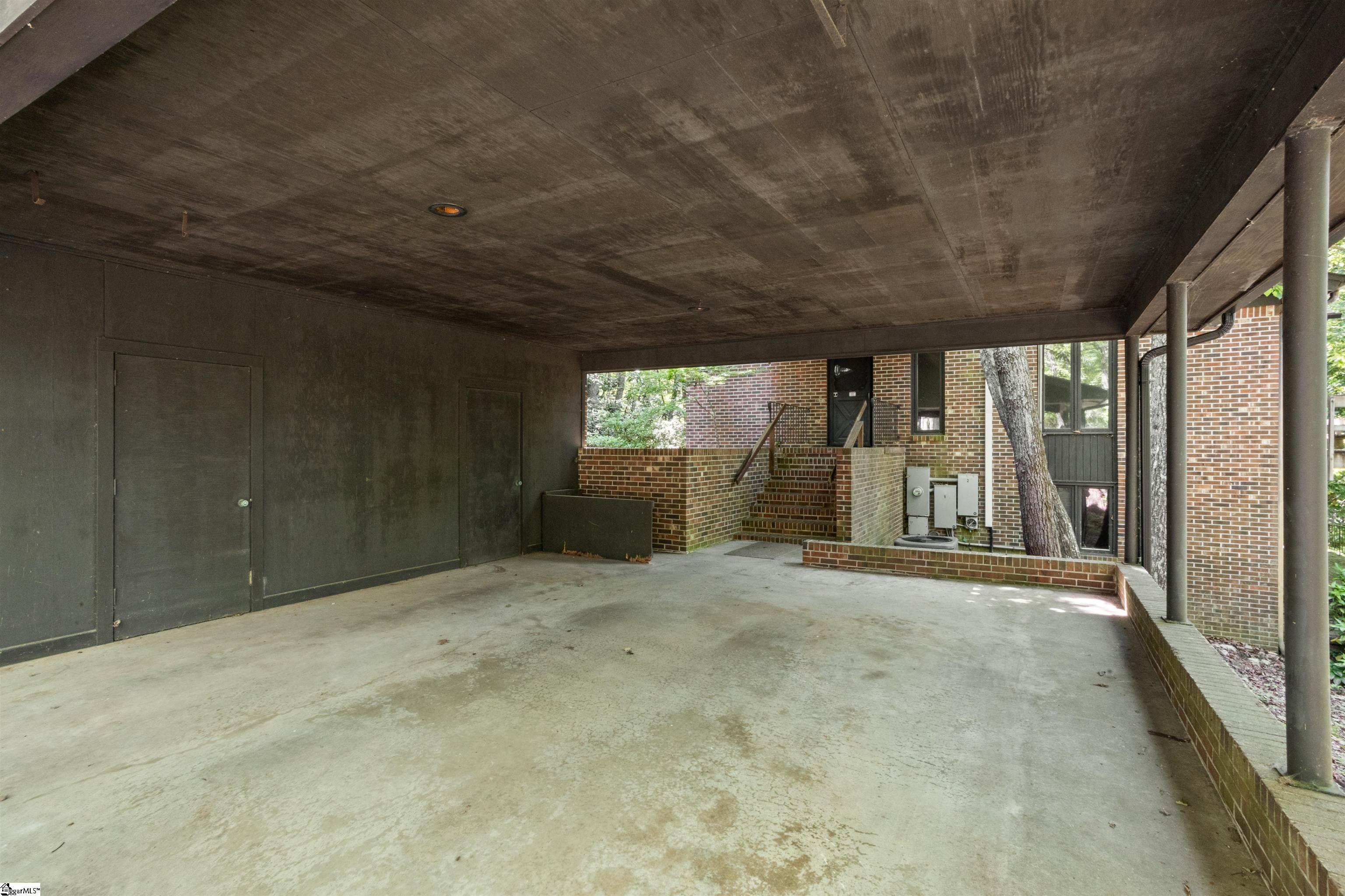 16 Oakleaf Road Greenville, SC 29609 - Photo 29 of 35