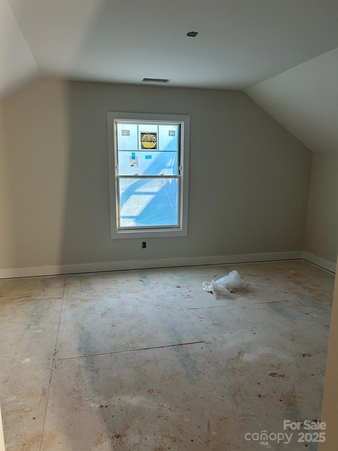 3040 Five Creek Road Charlotte, NC 28213 - Photo 11 of 11 an empty room with a window