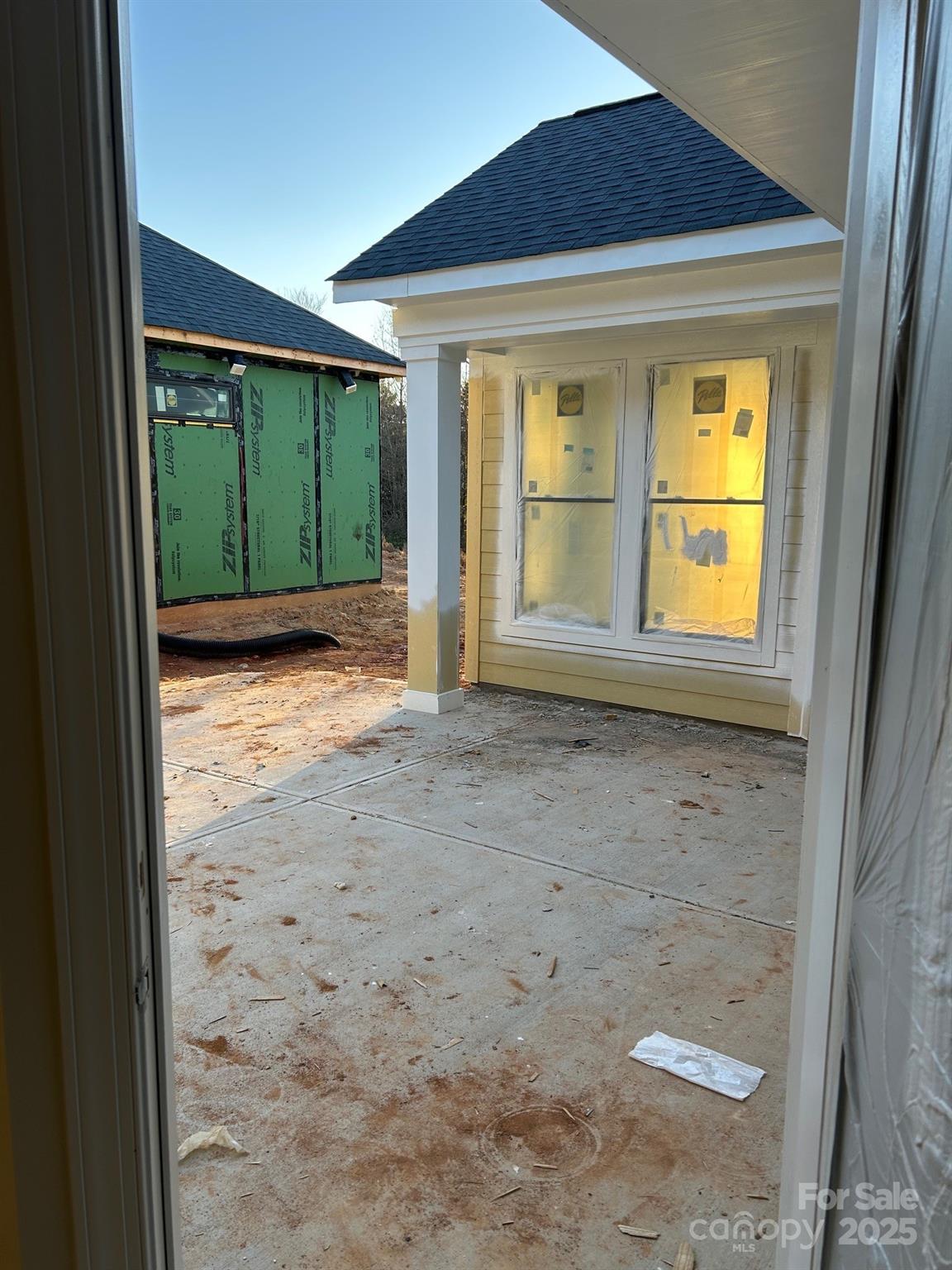 3040 Five Creek Road Charlotte, NC 28213 - Photo 5 of 11 a view of an empty room with a window