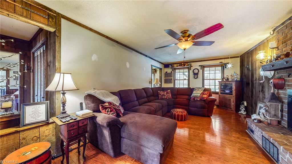 111 Hiatt Road Thomasville, NC 27360 - Photo 17 of 40 Gallery Image 17