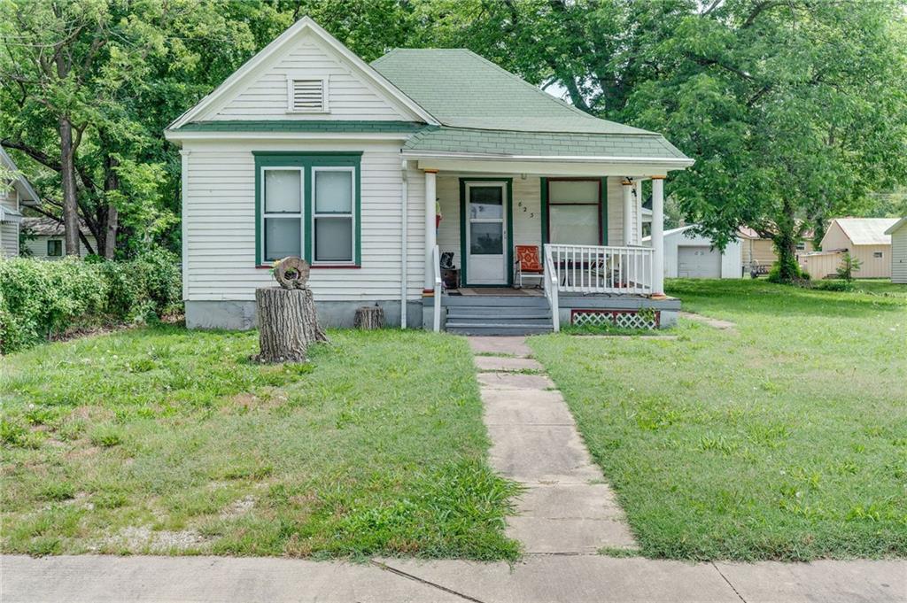 823 South Margrave Street, Fort Scott, KS 66701 Compass