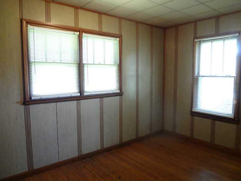 600 Tuscarawas Road Beaver, PA 15009 - Photo 14 of 21 Den.