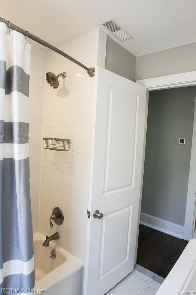 59 Amherst Road Pleasant Ridge, MI 48069 - Photo 21 of 45 i-63mcMrw-X2.jpg
