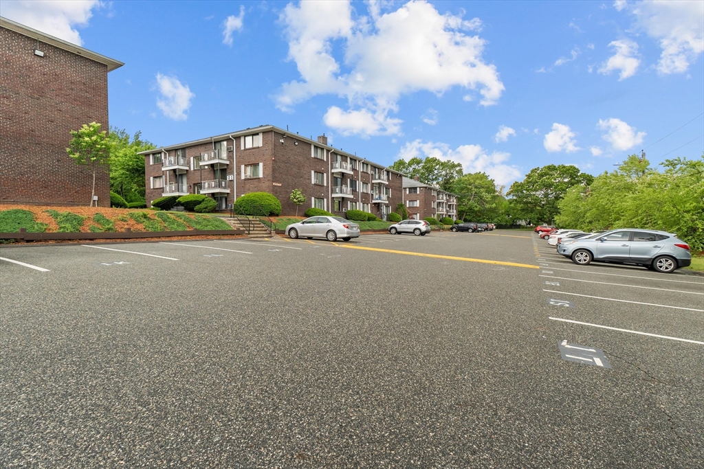 262 East Haverhill Street, Unit 17 Lawrence, MA 01841 - Photo 17 of 18