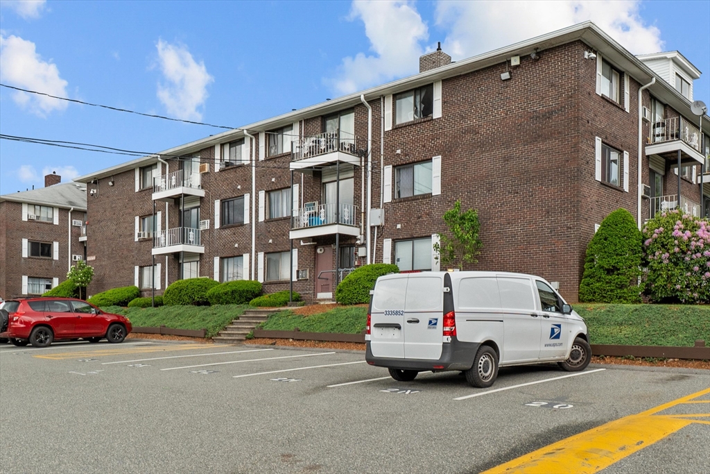 262 East Haverhill Street, Unit 17 Lawrence, MA 01841 - Photo 18 of 18